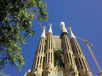 Die Sagrada Família, seit 1882 im Bau, soll 2026 fertig sein