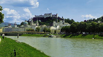 Festung Hohensalzburg und die Altstadt mit dem Dom